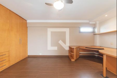 Apartamento à venda com 230m², 3 quartos e 2 vagasSuíte 2