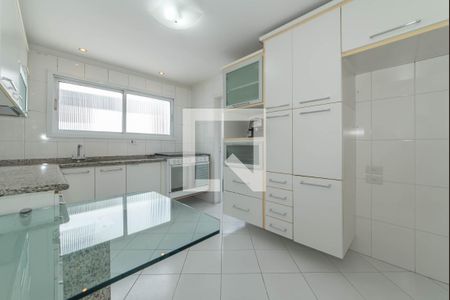 Apartamento à venda com 230m², 3 quartos e 2 vagasCozinha