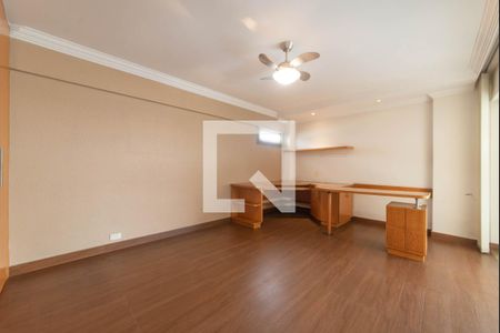 Apartamento à venda com 230m², 3 quartos e 2 vagasSala de TV