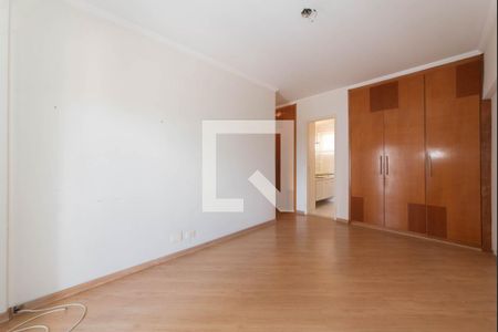 Apartamento à venda com 230m², 3 quartos e 2 vagasSuíte