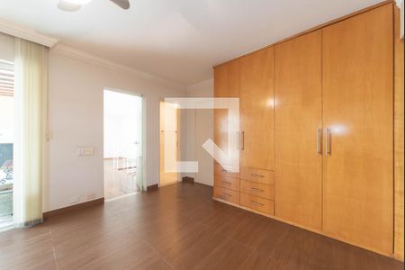 Apartamento à venda com 230m², 3 quartos e 2 vagasSuíte 2