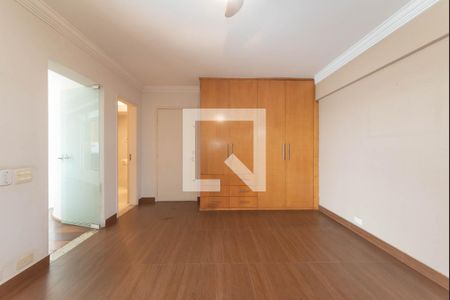Apartamento à venda com 230m², 3 quartos e 2 vagasSuíte 2