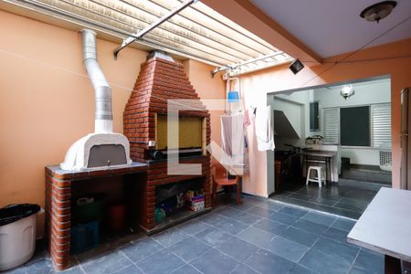 Casa à venda com 180m², 3 quartos e 2 vagasQuintal