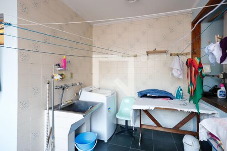 Casa à venda com 180m², 3 quartos e 2 vagasLavanderia