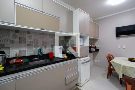 Casa à venda com 180m², 3 quartos e 2 vagasCozinha