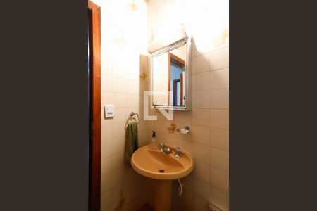 Casa à venda com 180m², 3 quartos e 2 vagasBanheiro da Suíte 2