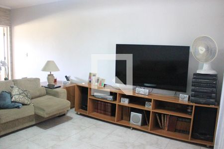 Sala de casa à venda com 3 quartos, 256m² em Jardim Aida, Guarulhos