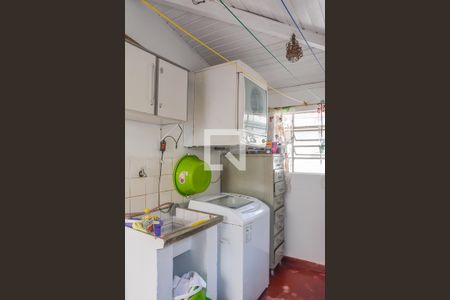 Casa à venda com 355m², 2 quartos e 2 vagas Casa à venda com 355m², 2 quartos e 2 vagasÁrea de Serviço