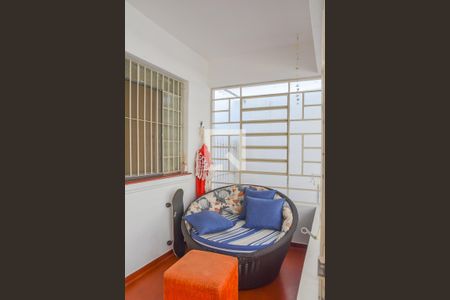 Casa à venda com 355m², 2 quartos e 2 vagas Casa à venda com 355m², 2 quartos e 2 vagasHall de entrada