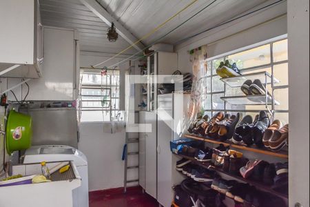 Casa à venda com 355m², 2 quartos e 2 vagas Casa à venda com 355m², 2 quartos e 2 vagasÁrea de Serviço