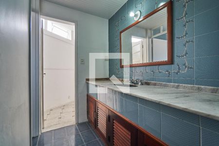 Apartamento à venda com 319m², 4 quartos e 1 vagaBanheiro Social