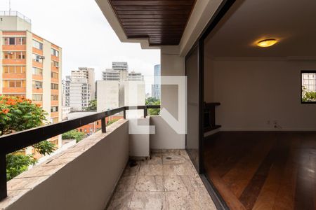 Varanda de apartamento à venda com 4 quartos, 184m² em Itaim Bibi, São Paulo