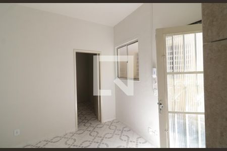 Sala de apartamento para alugar com 1 quarto, 55m² em Jardim Guanabara, Rio de Janeiro