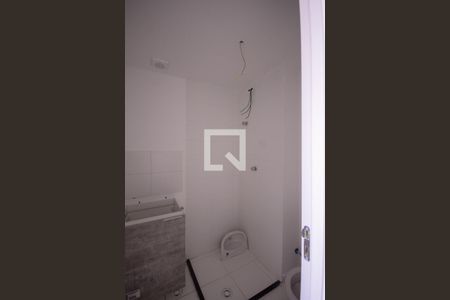 Banheiro de kitnet/studio para alugar com 1 quarto, 20m² em Vila Moraes, São Paulo