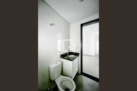 Banheiro de apartamento para alugar com 1 quarto, 30m² em Vila Invernada, São Paulo