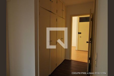 Armario corredor de apartamento para alugar com 3 quartos, 100m² em Jardim Paulista, São Paulo