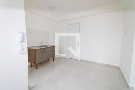 Sala/Cozinha de apartamento para alugar com 2 quartos, 35m² em Vila Tolstoi, São Paulo