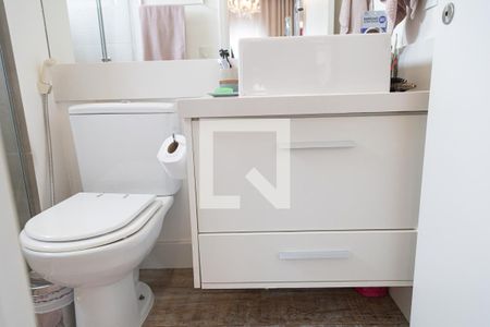 Apartamento à venda com 67m², 2 quartos e 2 vagasBanheiro da Suíte