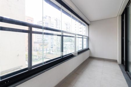 Varanda de kitnet/studio para alugar com 1 quarto, 42m² em Moema, São Paulo