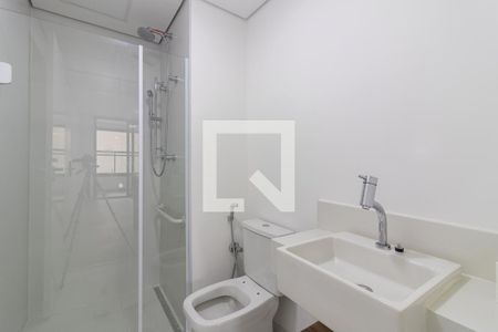 Banheiro de kitnet/studio para alugar com 1 quarto, 42m² em Moema, São Paulo