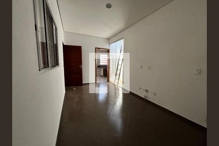 Sala de casa para alugar com 2 quartos, 90m² em Cidade Edson, Suzano