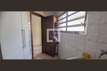 Casa à venda com 293m², 3 quartos e 4 vagas Casa à venda com 293m², 3 quartos e 4 vagasÁrea de Serviço