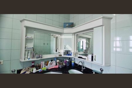 Casa à venda com 293m², 3 quartos e 4 vagas Casa à venda com 293m², 3 quartos e 4 vagasSuíte - Banheiro