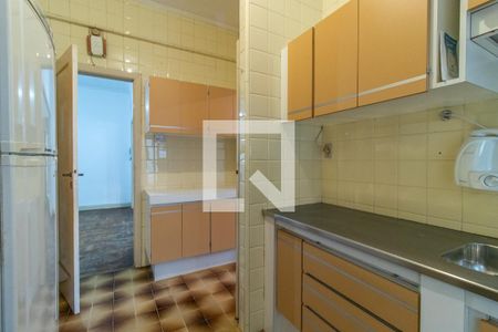 Apartamento à venda com 136m², 3 quartos e 1 vaga Apartamento à venda com 136m², 3 quartos e 1 vagaCozinha e Área de Serviço