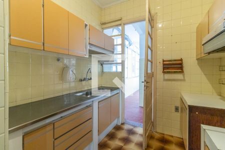 Apartamento à venda com 136m², 3 quartos e 1 vaga Apartamento à venda com 136m², 3 quartos e 1 vagaCozinha e Área de Serviço