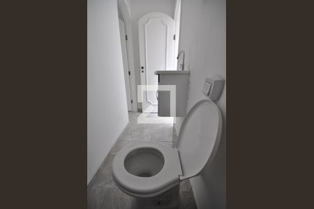 Casa à venda com 179m², 4 quartos e 2 vagasBanheiro de serviço