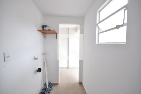 Casa à venda com 179m², 4 quartos e 2 vagasArea de serviço