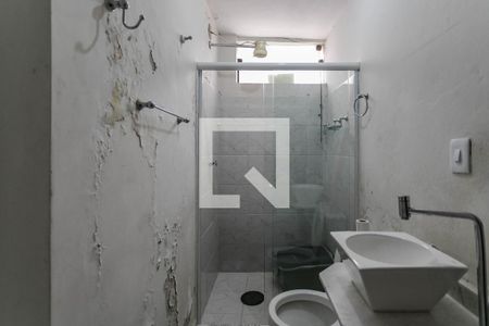 Casa para alugar com 466m², 6 quartos e 4 vagasBanheiro