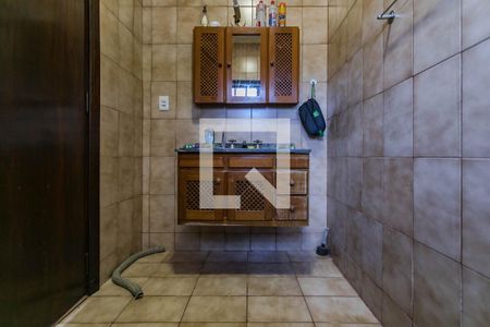 Casa para alugar com 466m², 6 quartos e 4 vagasBanheiro 2