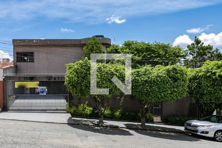 Casa para alugar com 466m², 6 quartos e 4 vagasFachada