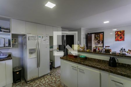 Casa para alugar com 466m², 6 quartos e 4 vagasCozinha