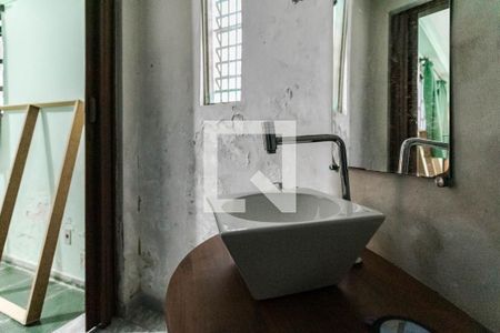 Casa para alugar com 466m², 6 quartos e 4 vagasBanheiro - Quarto 1 - Suíte