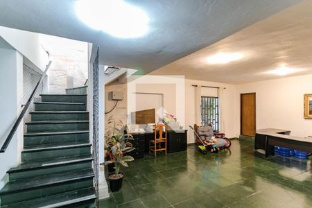 Casa para alugar com 466m², 6 quartos e 4 vagasSala