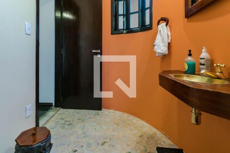 Lavabo de casa para alugar com 6 quartos, 466m² em Vila Oliveira, Mogi das Cruzes