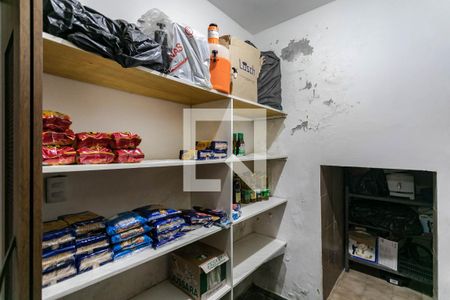 Casa para alugar com 466m², 6 quartos e 4 vagasDispensa