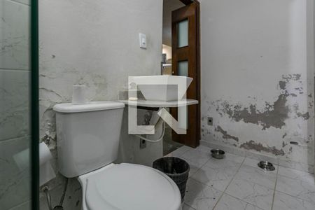 Casa para alugar com 466m², 6 quartos e 4 vagasBanheiro