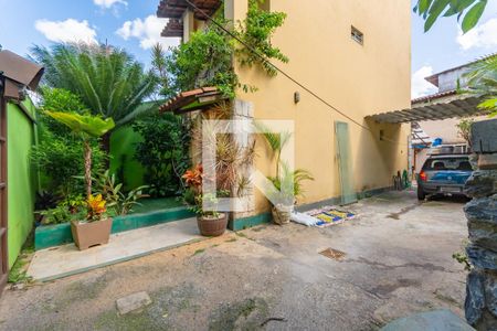 Casa para alugar com 125m², 3 quartos e 3 vagas Casa para alugar com 125m², 3 quartos e 3 vagasEntrada - Garagem