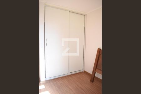 Quarto 1 de apartamento para alugar com 3 quartos, 63m² em Boqueirão, Curitiba