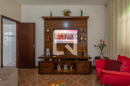 Sala de casa à venda com 3 quartos, 150m² em Rio Branco, Belo Horizonte