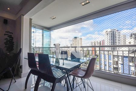 Apartamento à venda com 107m², 3 quartos e 2 vagasVaranda