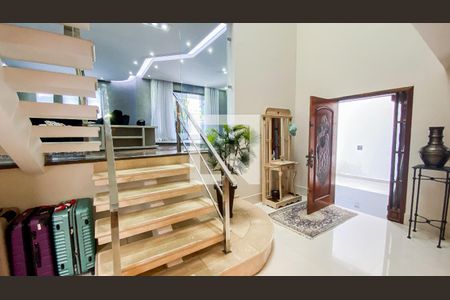 Escada de casa à venda com 4 quartos, 650m² em Santa Terezinha, Santo André