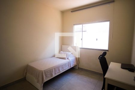 Casa à venda com 235m², 3 quartos e 3 vagas Casa à venda com 235m², 3 quartos e 3 vagasQuarto 3