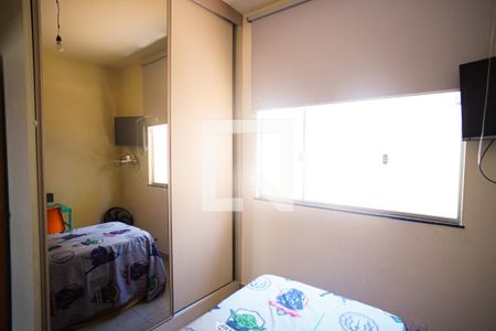 Casa à venda com 235m², 3 quartos e 3 vagas Casa à venda com 235m², 3 quartos e 3 vagasQuarto 2