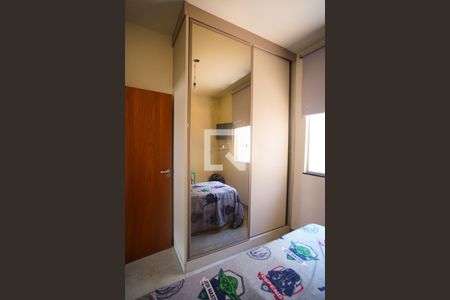 Casa à venda com 235m², 3 quartos e 3 vagas Casa à venda com 235m², 3 quartos e 3 vagasQuarto 2