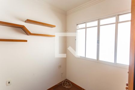 Quarto 2 de apartamento para alugar com 2 quartos, 45m² em Santa Cruz, Belo Horizonte