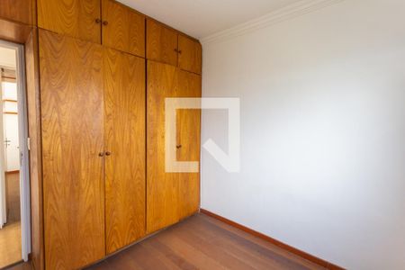 Quarto 1 de apartamento para alugar com 2 quartos, 45m² em Santa Cruz, Belo Horizonte